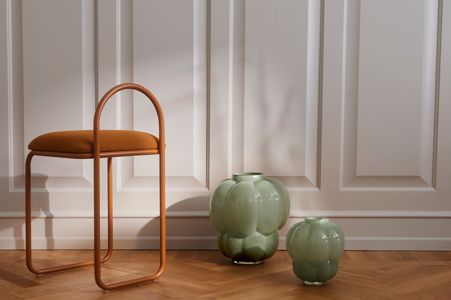 UVA glass vase UVA glass vase